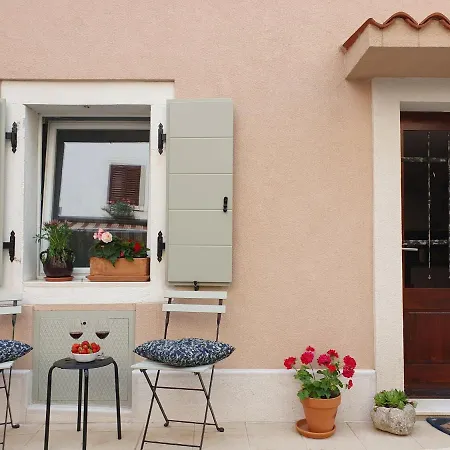 Korado Studio Apartment Vrsar Exterior photo